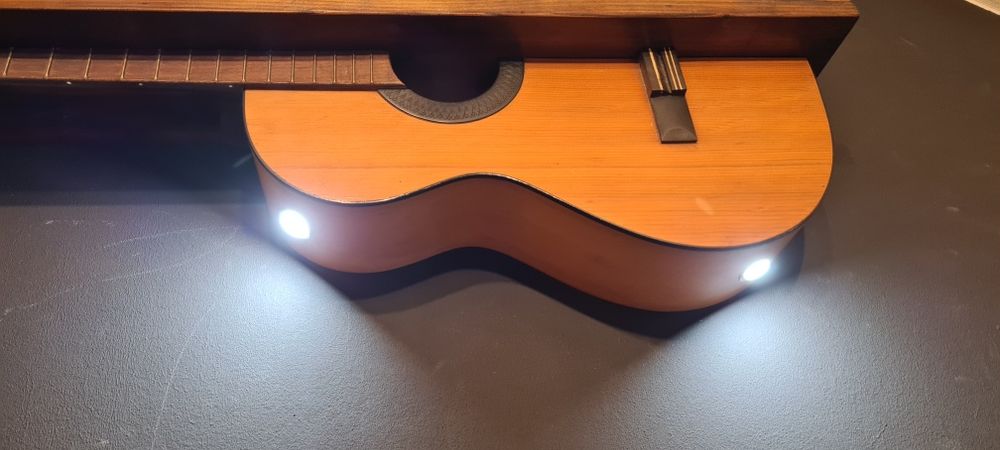 Półka ścienna kinkiet led gitara klasyczna