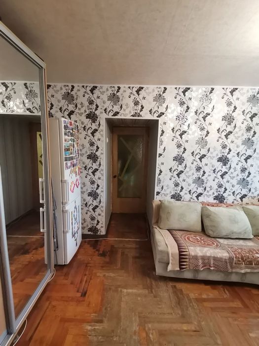 Продам 4х кімнатну квартиру, центр Хортицького району , Лахтинська