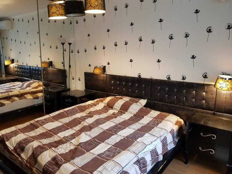 В пешей доступности 5 минут 3х станций метро 2к.кв.