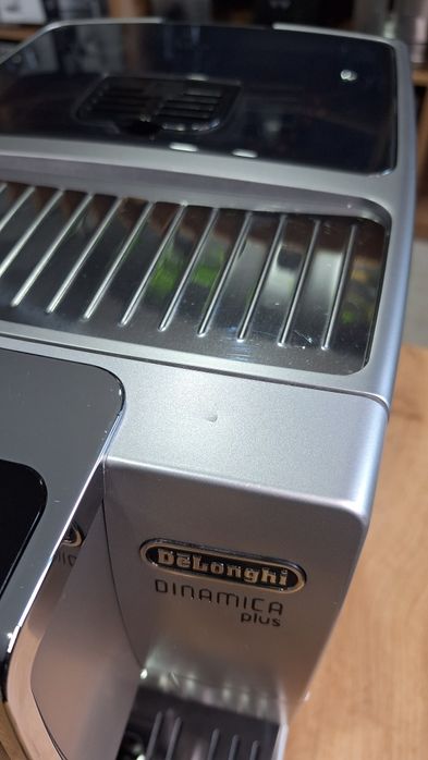 Кавомашина Delonghi Dinamica plus