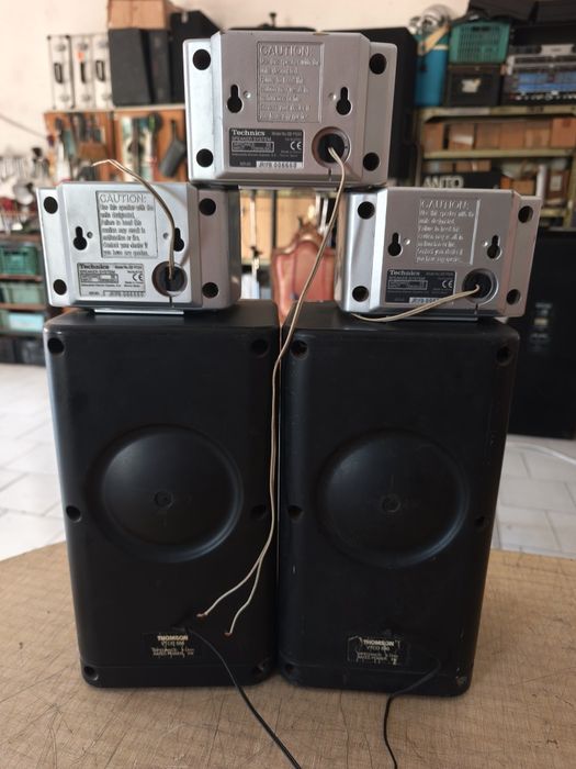 Colunas Technics e Thomson