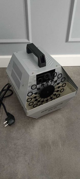 Maszyna do baniek Showlite BM-60 OPIS