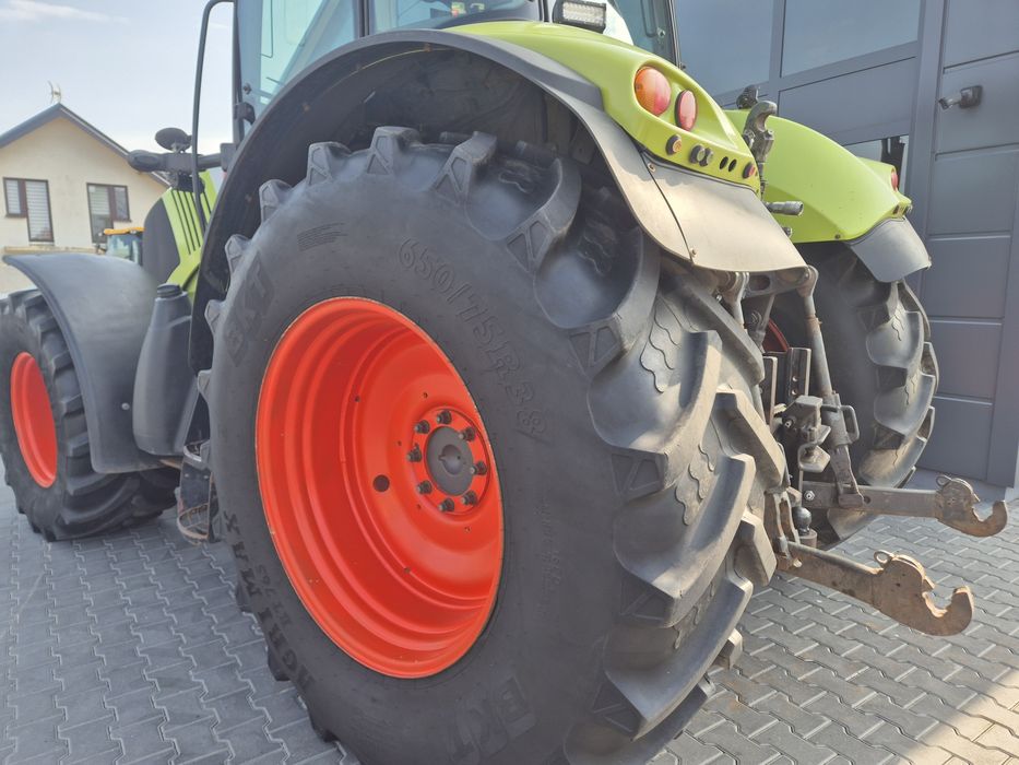 Ciągnik Claas Axion 820 pneumatyka