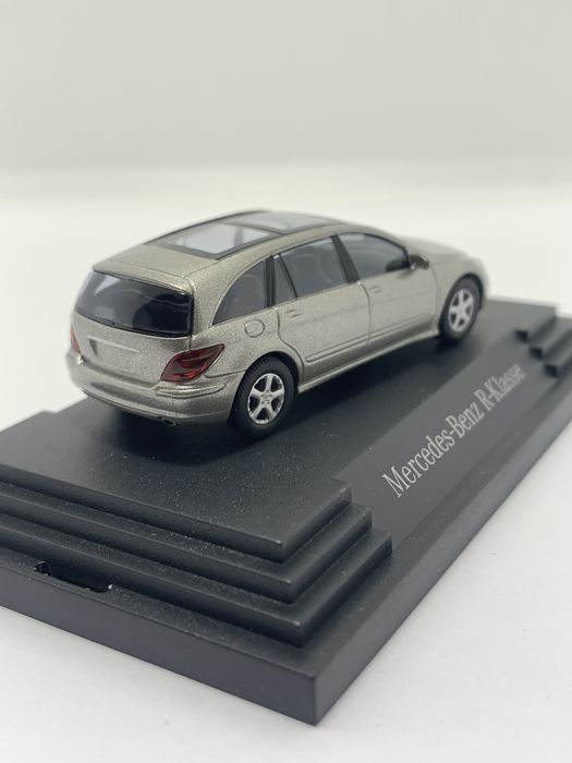 Mercedes R da Busch escala 1/87