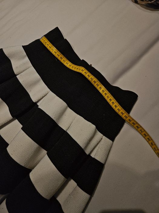 Czarno-biala spodnica S/M