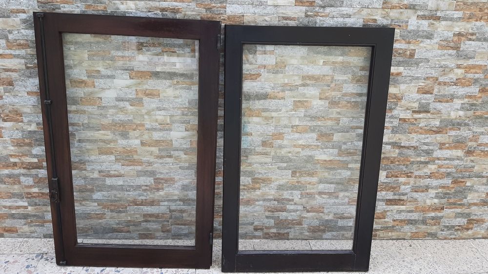 Janelas em Mogno Maciço