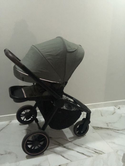 Продам коляску Carrello Epica 2в1