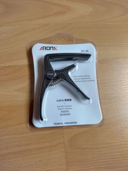 Capo para guitarra acústica Aroma AC 20 novo
