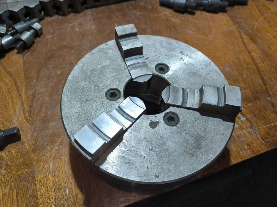 Кулачки токарні б/у,патрони токарні на 250