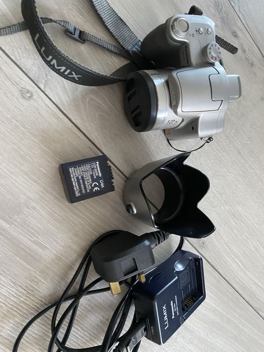 Panasonic DMC-FZ7 LUMIX optical zoom