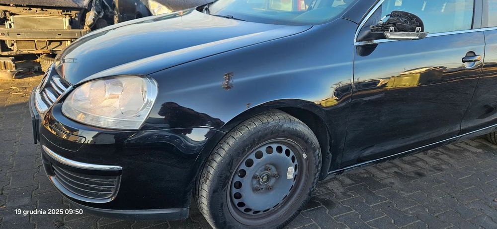 Błotnik lewy przedni przód VW Golf 5 V kombi Jetta 2008r L041