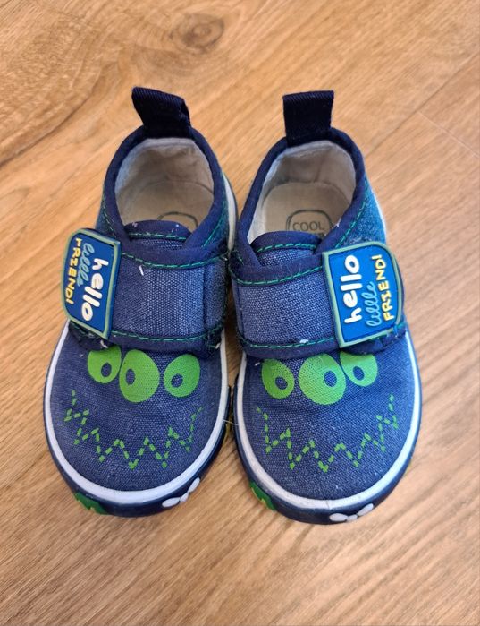 Buty kapcie na rzepy granatowe cool club 20