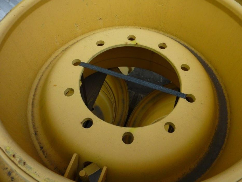 Felga używana 17.00x25 10x335 ET90 800zł D12