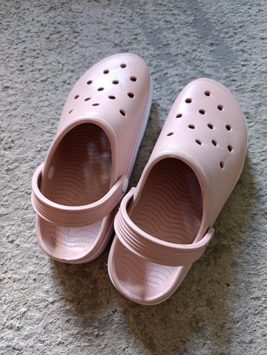 Нові крокси сабо р.38