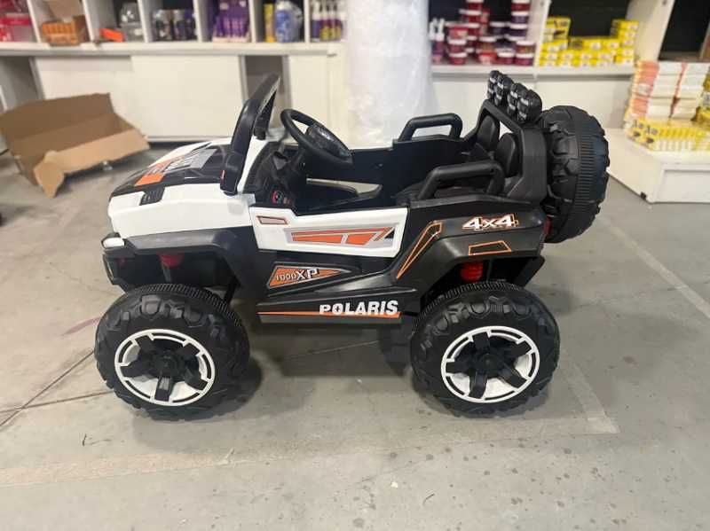 Дитячий електромобіль Monster 4X4 120W 1-местн. 3 цвета