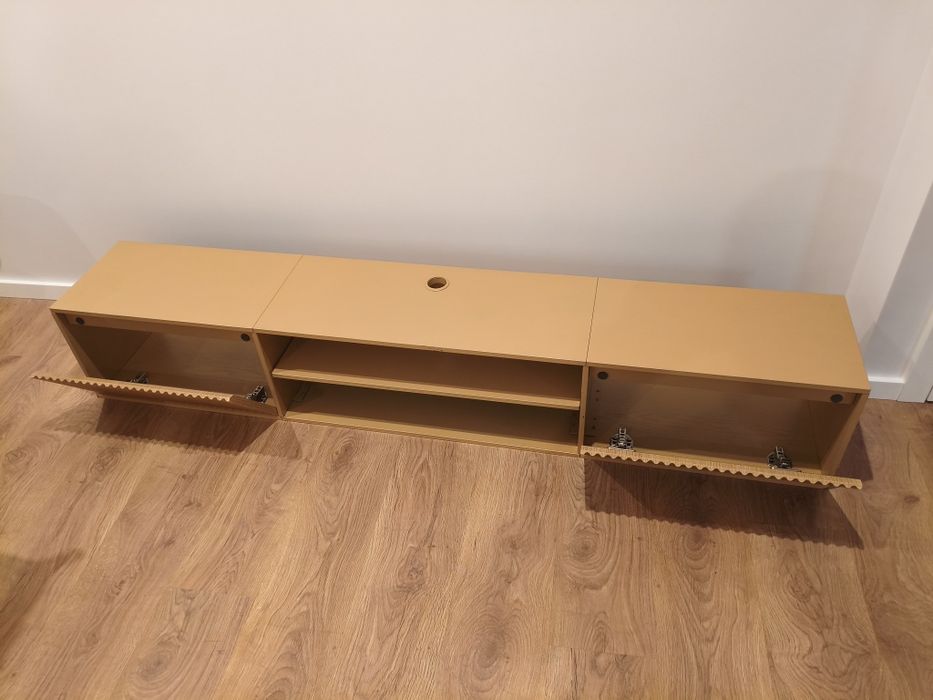 Móvel suspenso de parede para TV