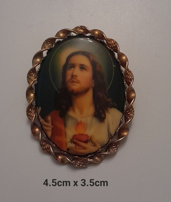 Santos e crucifixos