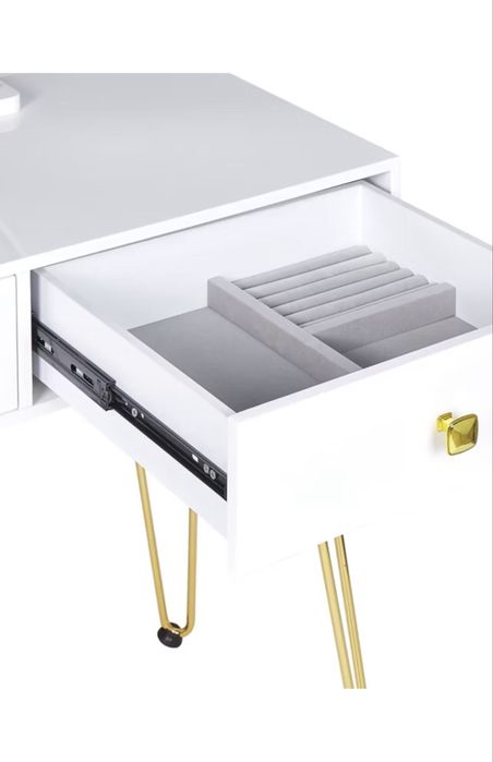 Toaletka z lustrem led