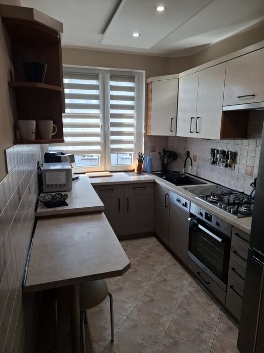 Wynajmę Mieszkanie 3-pokojowe 3 pokoje os. Sobieskiego 13 63m2
