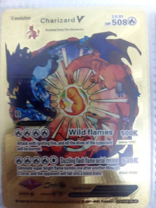 Carta Pokemone charizard.
