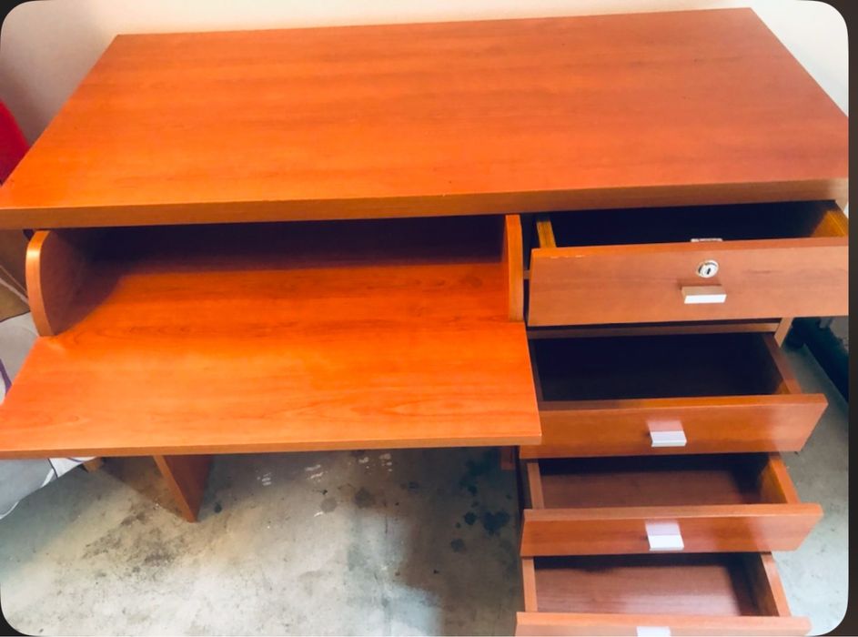 Secretária de madeira