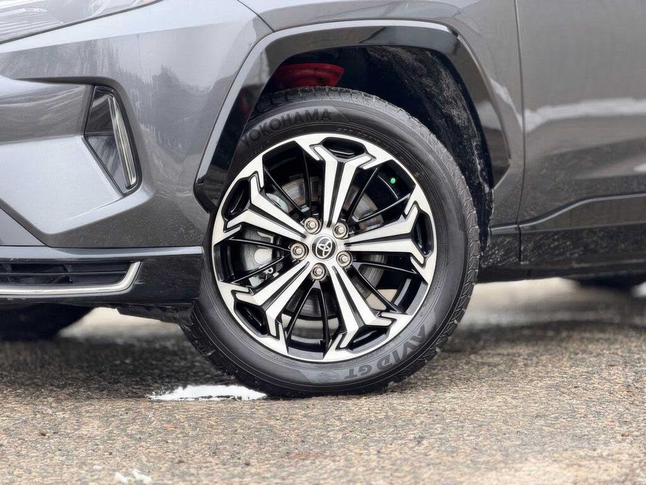 Toyota RAV4 Prime XSE      2023