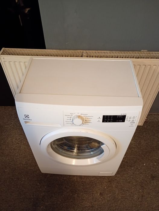 Pralka Electrolux slim . Transport