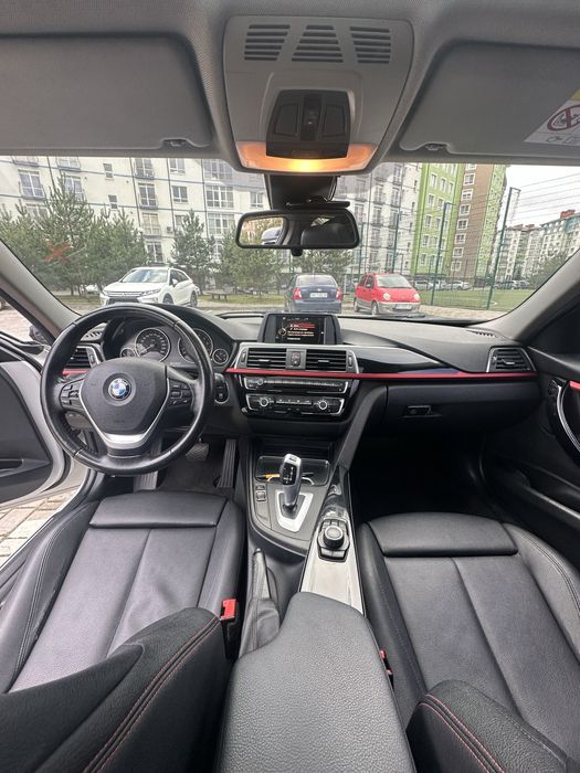 BMW F30 318i 2016