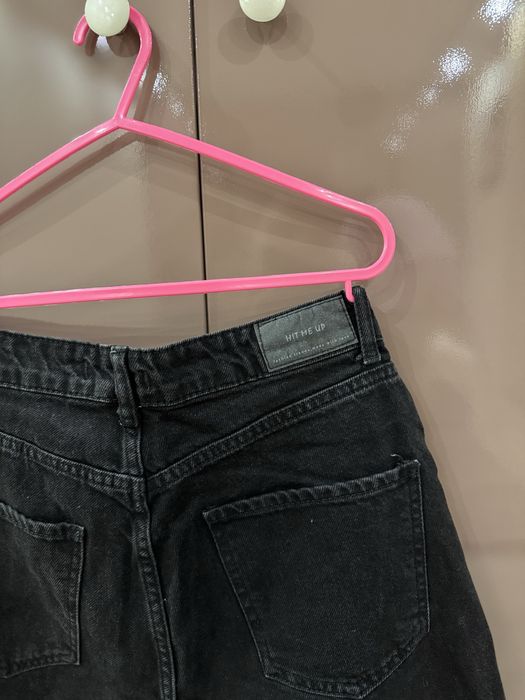 Черные стильные джинсы (бойфренды, бананы)