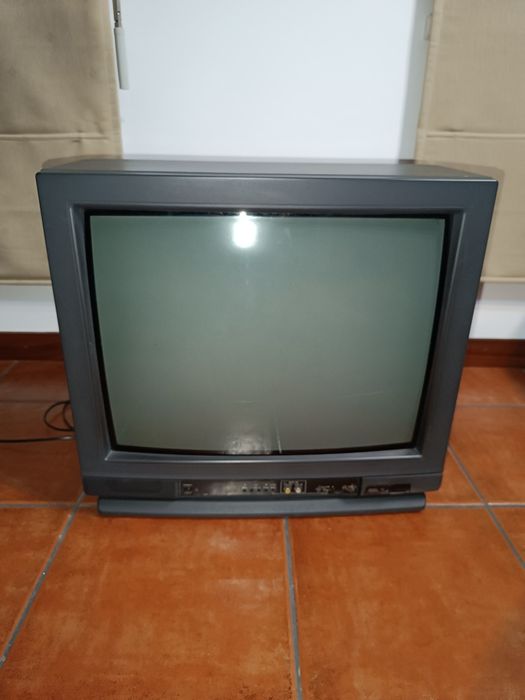 Televisão sanyo 60 cm