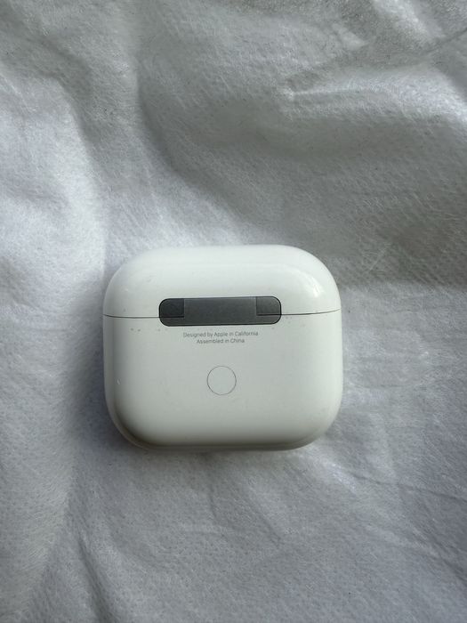 AirPods 2-го покоління.