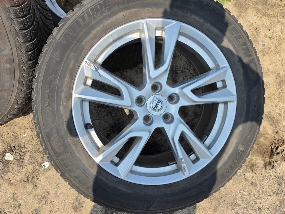 Felgi z oponami 18 cali volvo xc60 i xc40