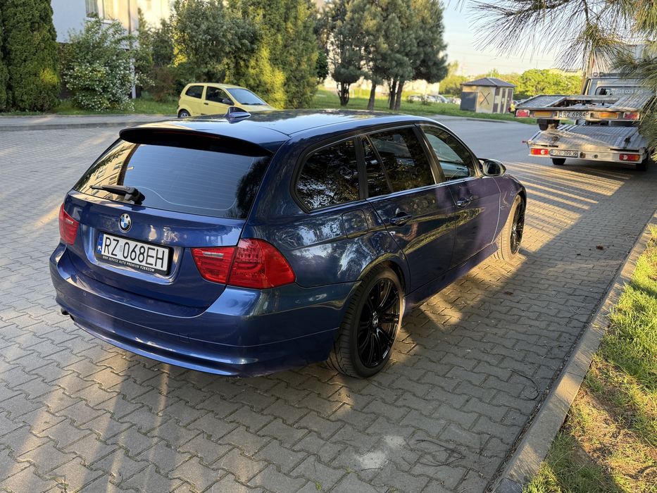 BMW E91 318d 2008r.