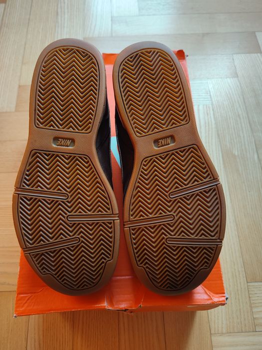 NIKE_zamszowe męskie obuwie sportow_JAK NOWE