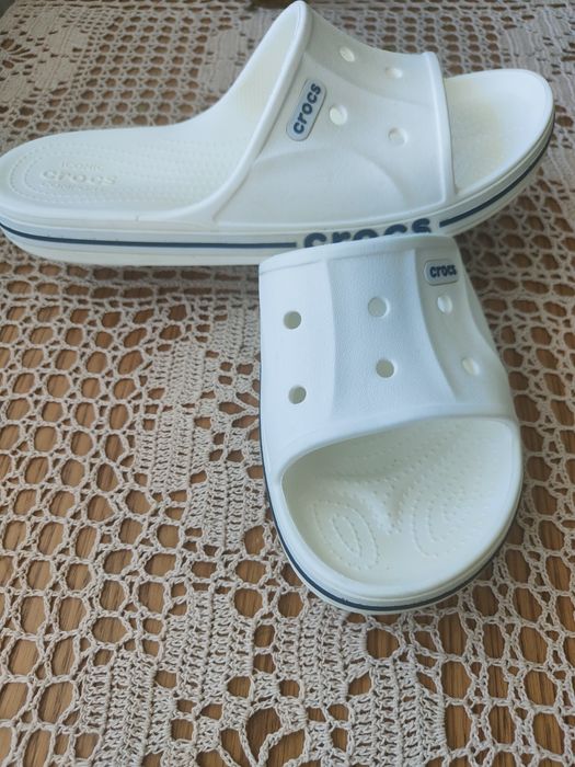 Klapki męskie crocs białe
