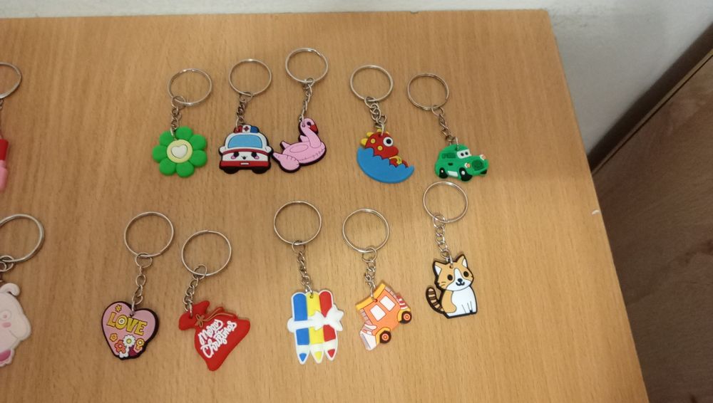 Breloczek do wyboru do koloru cena za sztukę 2  złote