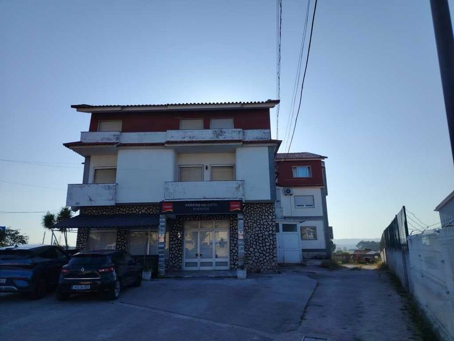 Espaço Comercial de Excelência na EN8 / Estrada de Tornada – Caldas da Rainha