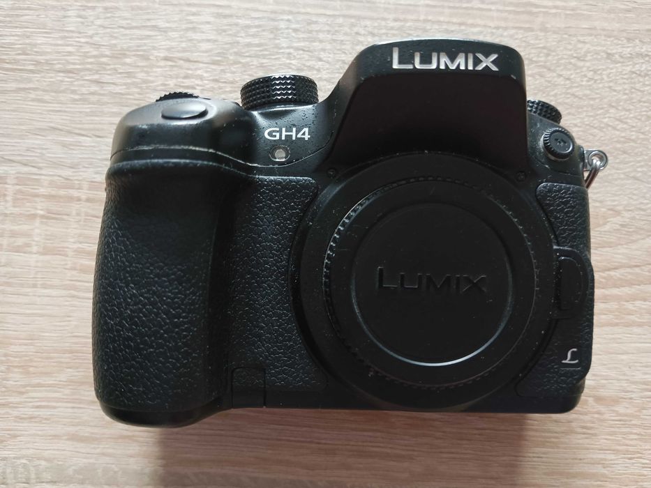 Panasonic Lumix DMC-GH4 body
