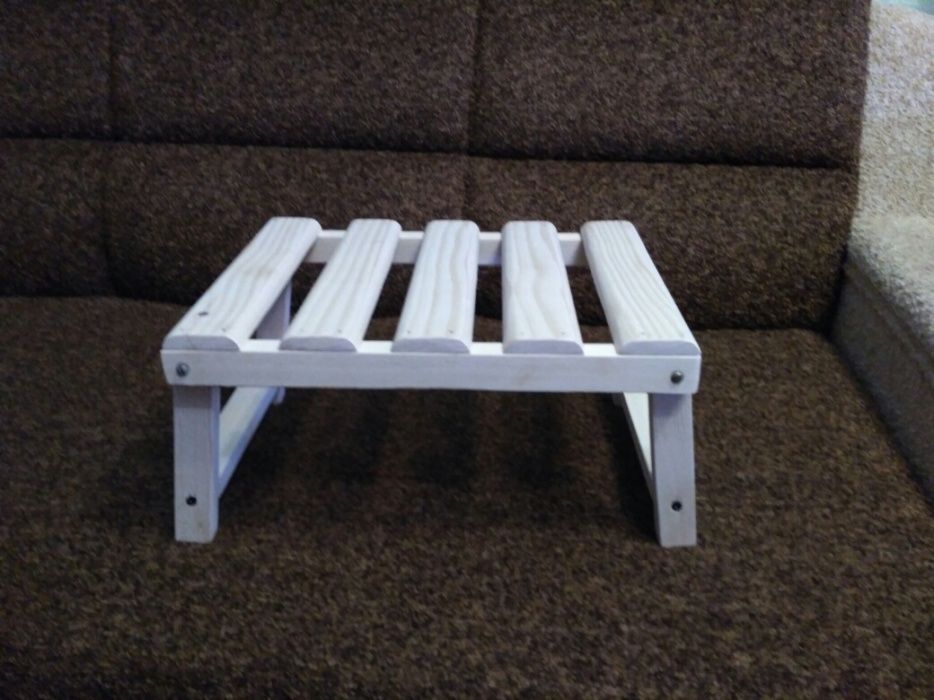 Столик для ноутбука