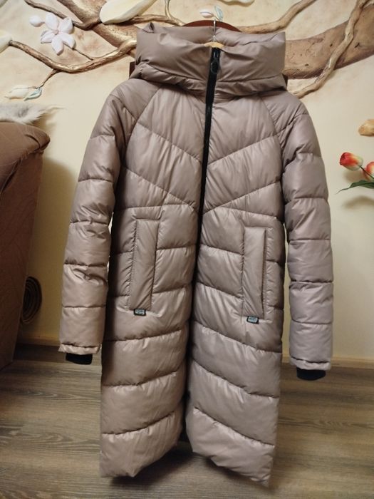 Жіноча зимова куртка