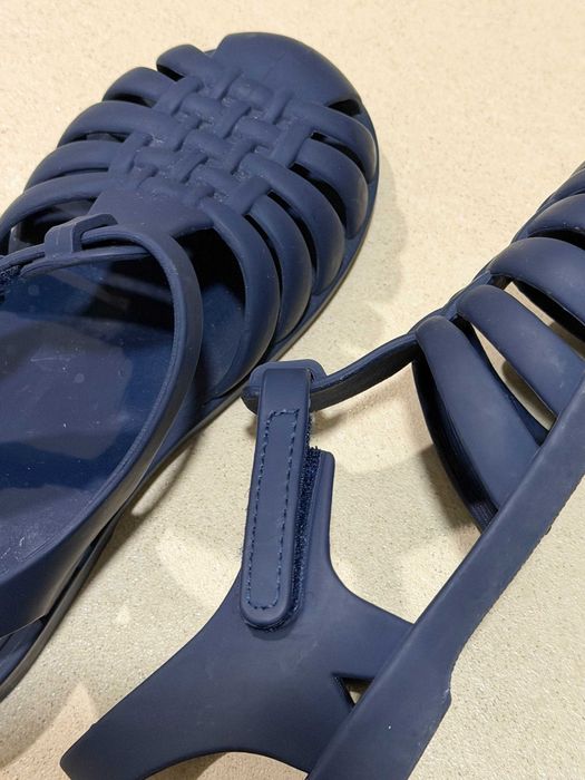 Sandálias de borracha para criança da Zippy