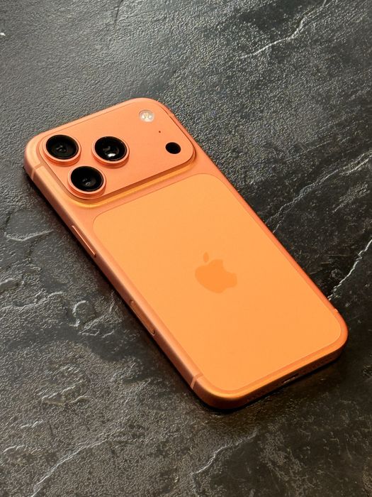 iPhone 17 Pro 256GB Cosmic Orange