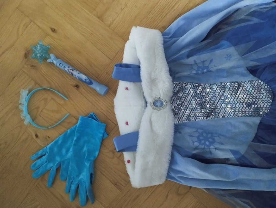 Strój Elsy 122/128 cm + dodatki
