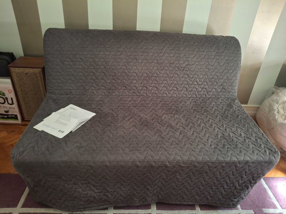 Sofá-cama IKEA LYCKSELE com duas capas cinza e verde