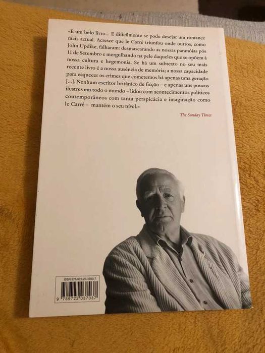 Livro Um Homem muito procurado - John Le Carré