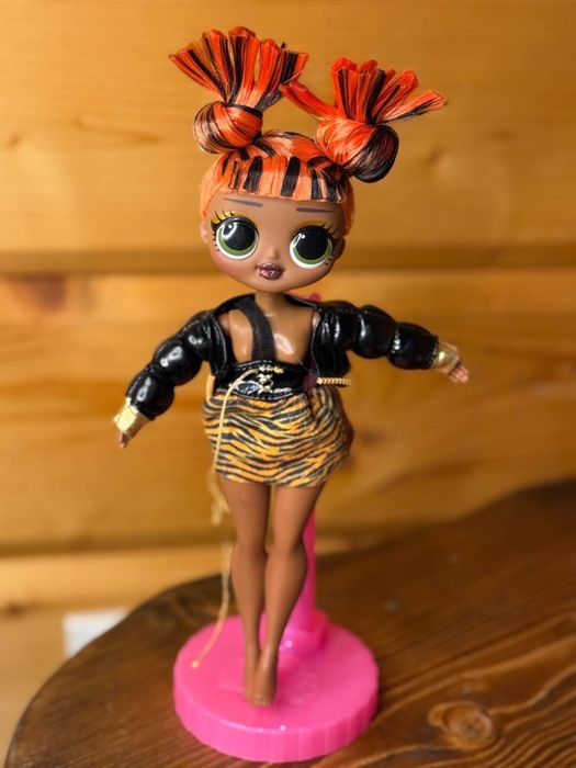 Ляльки LOL OMG Fierce tweens Rainbow high