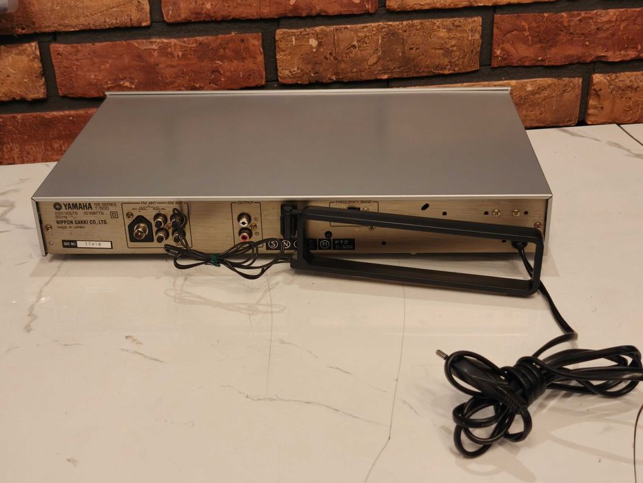 YAMAHA T-500 ! Znakomity tuner stereo w pięknym stanie !