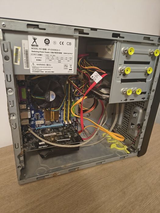 Tani Komputer Core 2 Quad Q9400, 4GB RAM, GTX 750 2GB, SSD, Windows