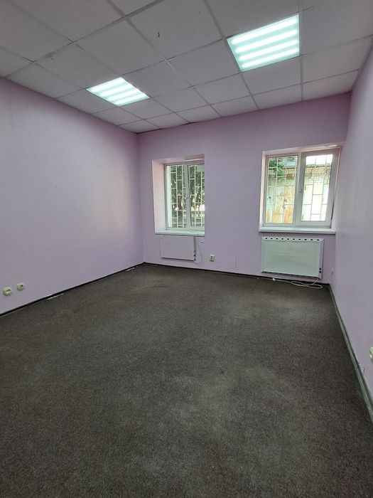 Здам аренда без% 1 этаж офис 23м2 Центр метро Арсенальная-5мин.