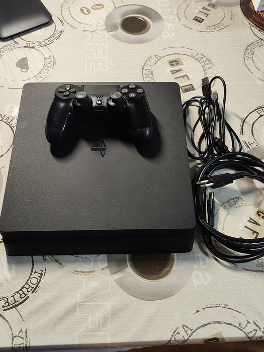 PS4 Slim 1TB  Desbloqueado + 12 Jogos (FC 26, Red Dead 2, GoW Ragnarok)